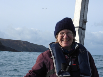 Cornwall Wildlife Trust Seaquest Southwest volunteer Kate Williams, Image by Sue Sayer/Seal Research Trust