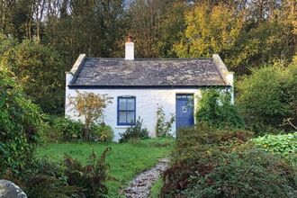 Smugglers Cottage, Looe Island