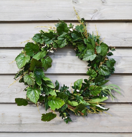Tregothnan’s stunning wild Christmas wreath to raise funds for Trust